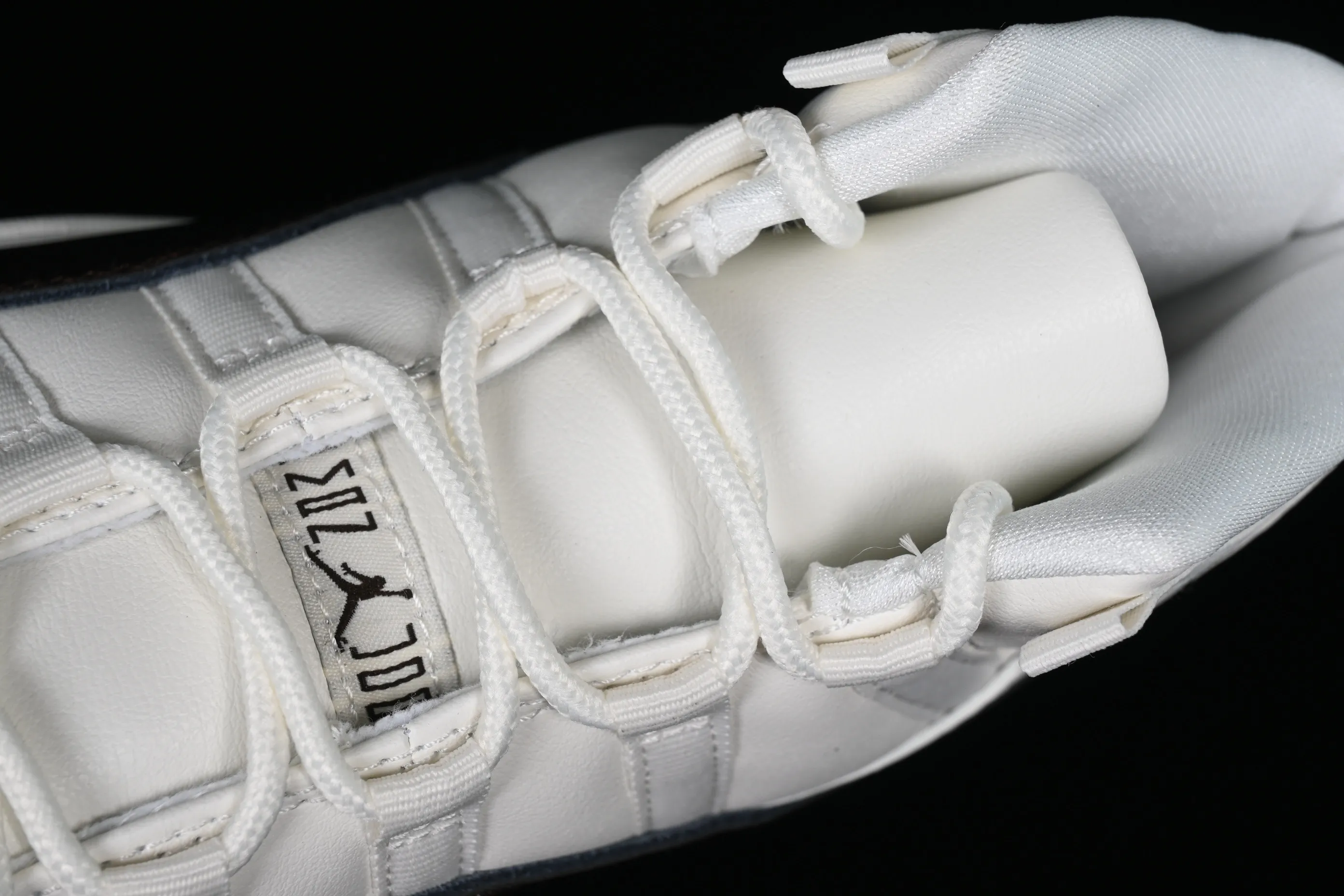 All categories Air Jordan Jordan series basketball shoes Air Jordan 11 Air Jordan 11 "Neapolitan" AJ11 Joe 11 brown and white pink Kangkou AR0715-101